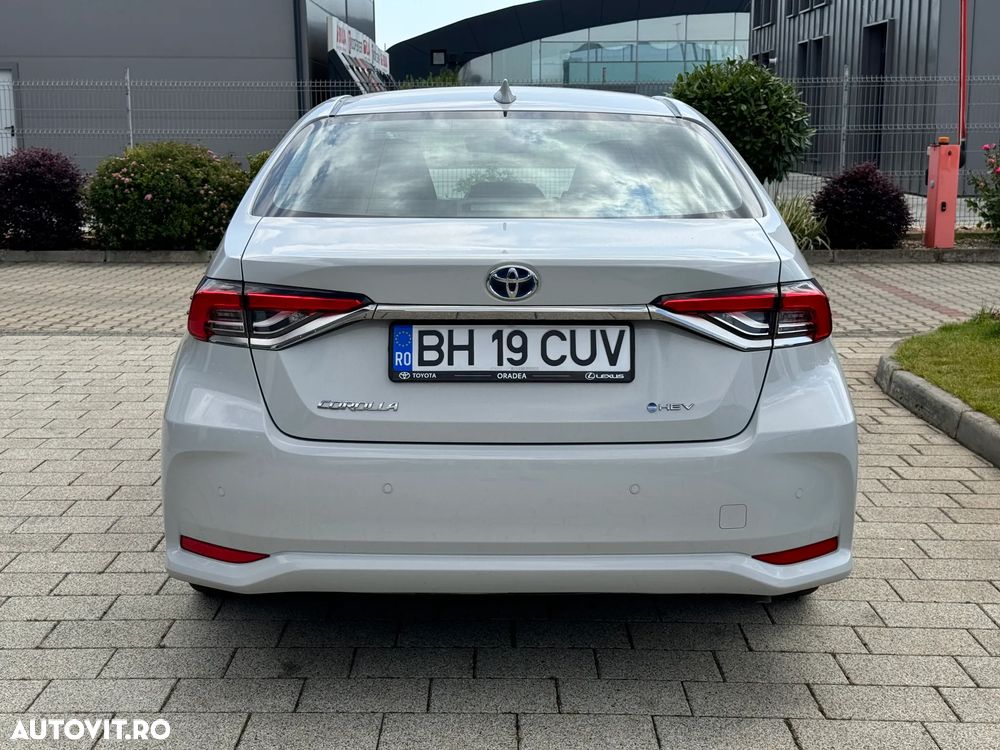 Toyota Corolla 1.8 HSD Business - 6