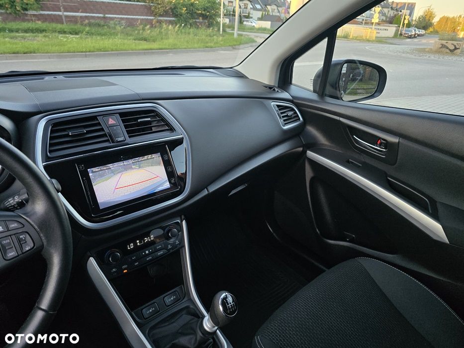 Suzuki SX4 S-Cross 1.4 T Premium - 28