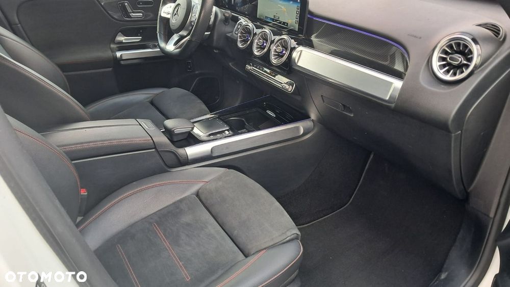 Mercedes-Benz GLB - 17