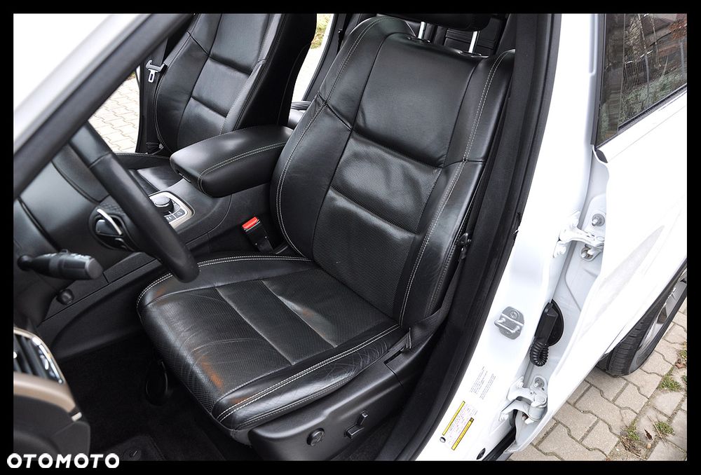 Jeep Grand Cherokee - 25