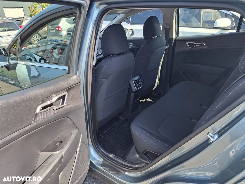Kia Sportage 1.6 T-GDI MHEV 7DCT HP 4x2 Urban - 28