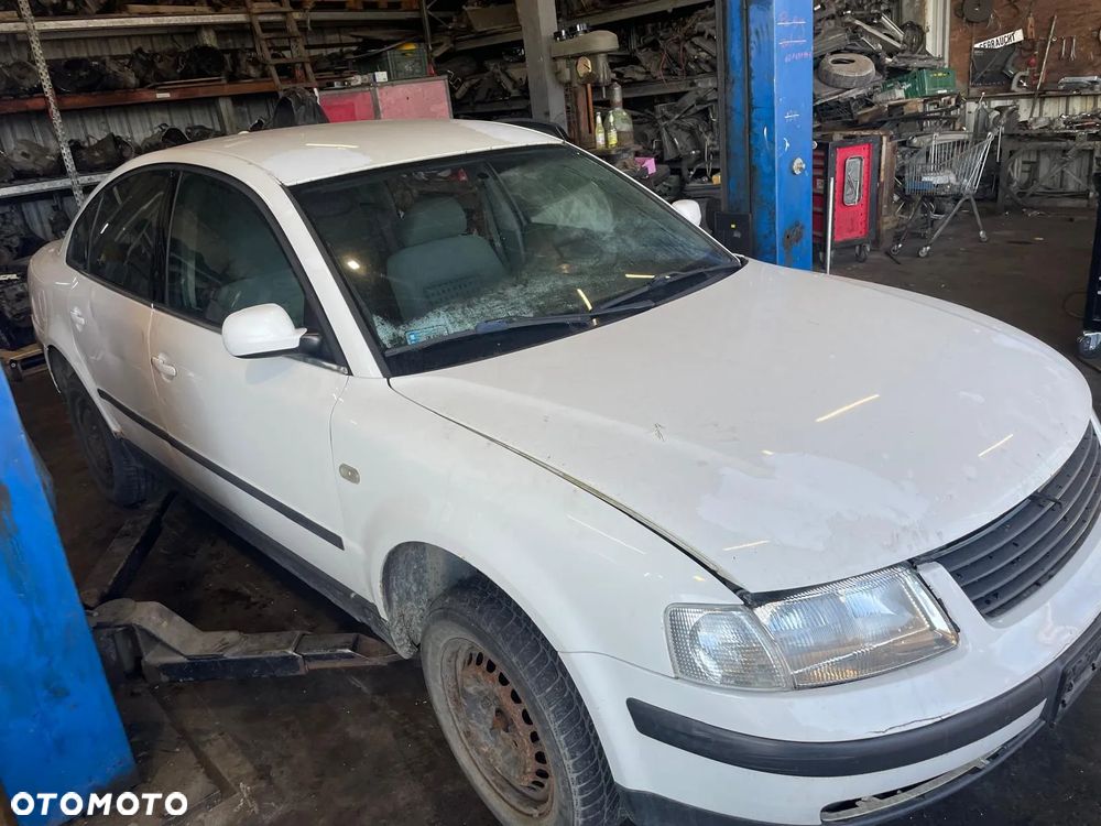 VW PASSAT B5 na części!!! Kolor : LB9A - 3