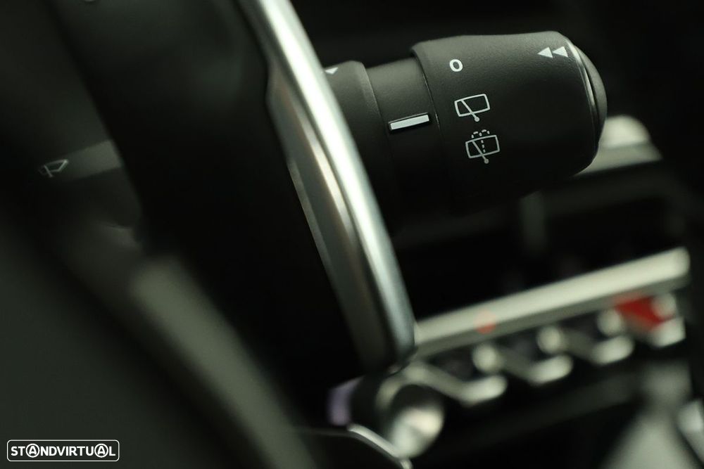 Peugeot 2008 1.2 PureTech Allure EAT8 - 20