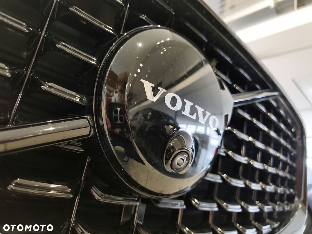 Volvo XC 60 T6 Plug-In Hybrid AWD Plus Black Edition - 39