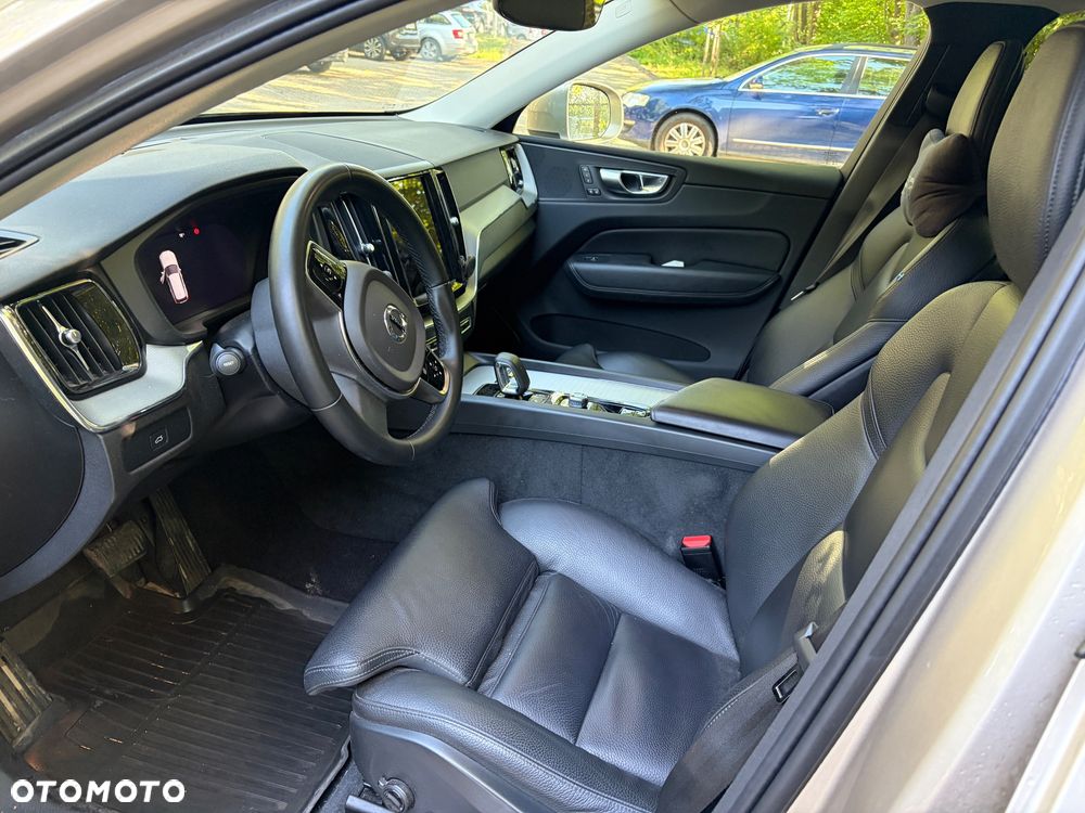 Volvo XC 60 B4 D AWD Plus Bright - 5