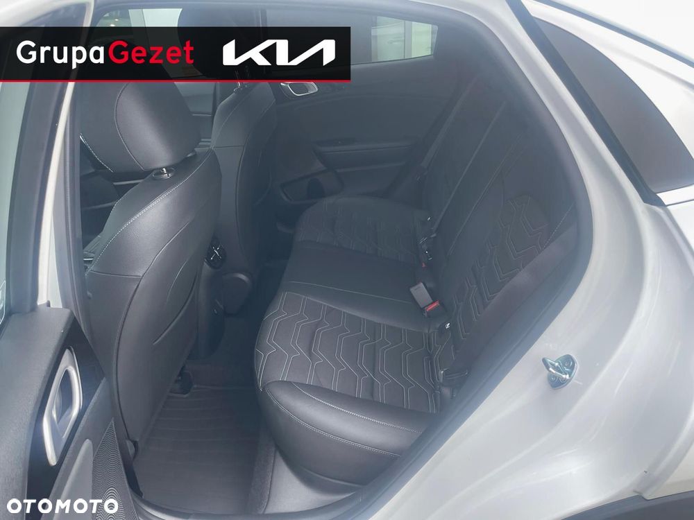 Kia XCeed - 18