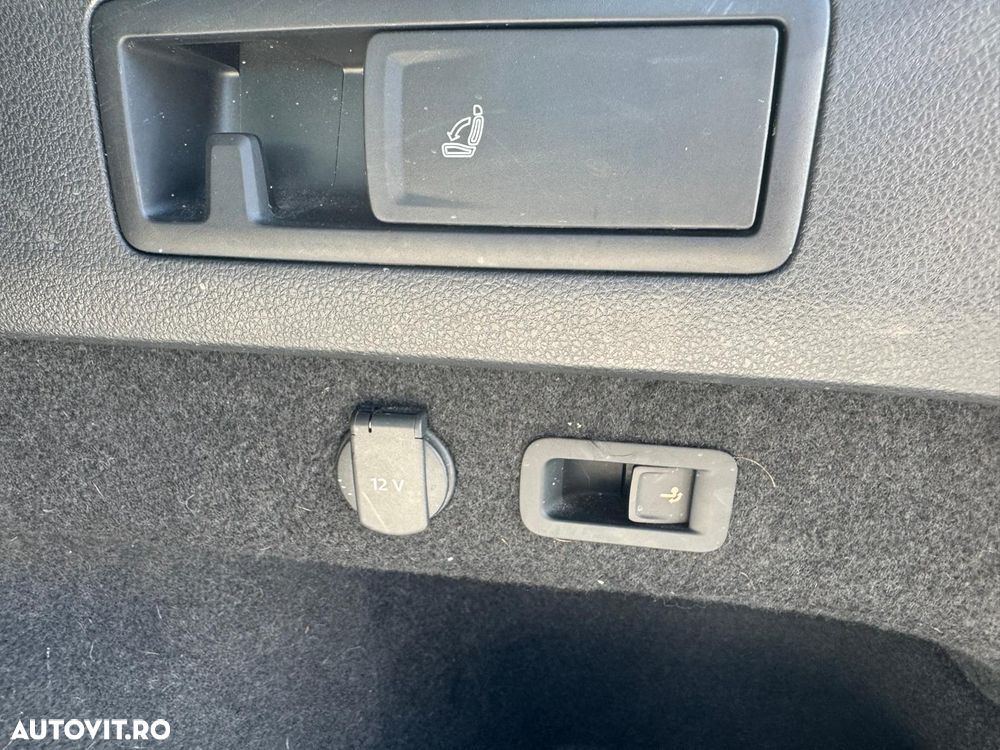 Volkswagen Passat 2.0 TDI SCR DSG Business - 35