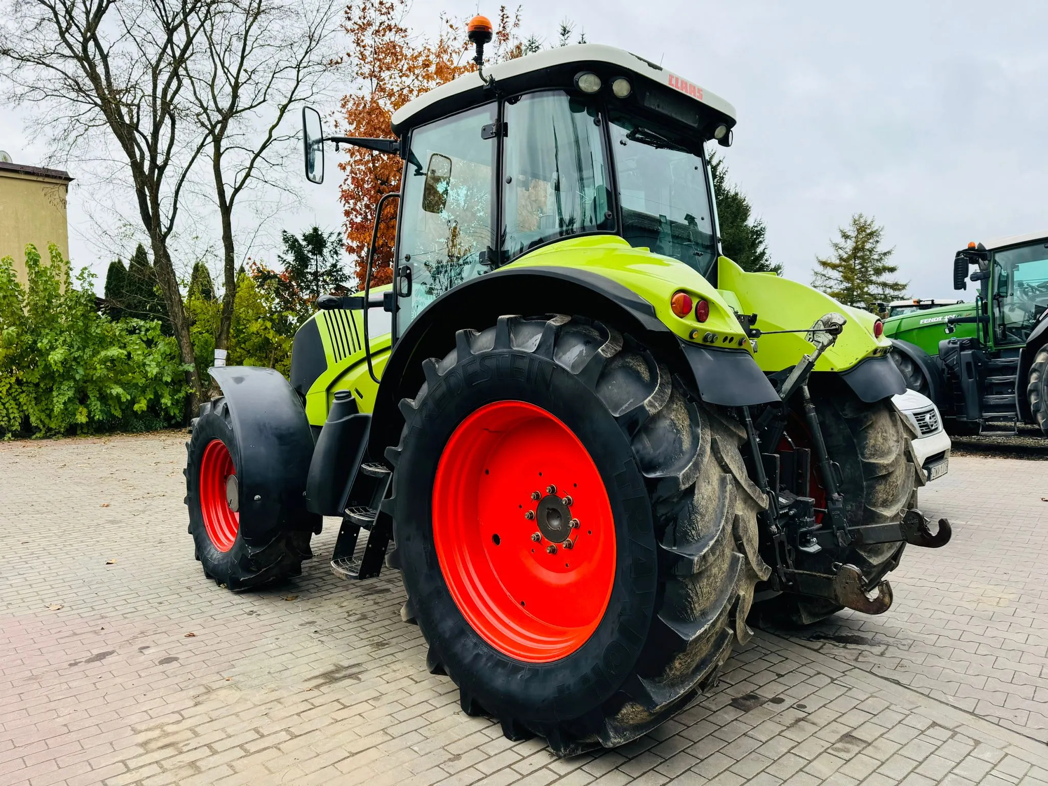 Claas Axion 810 - 6