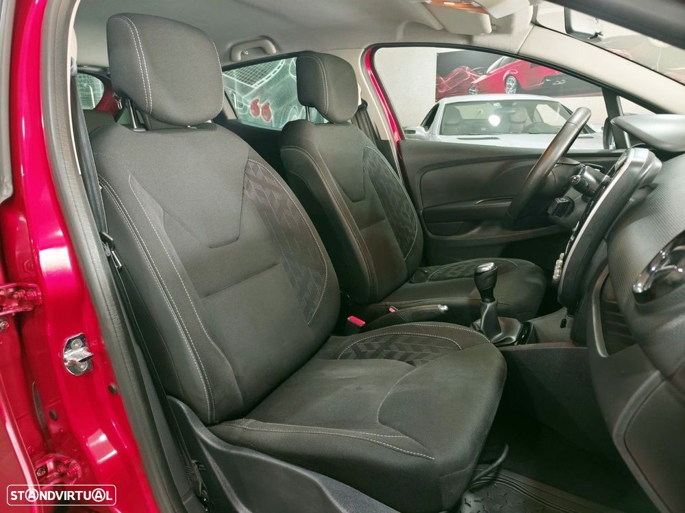 Renault Clio 0.9 TCe Limited Bi-Fuel - 14