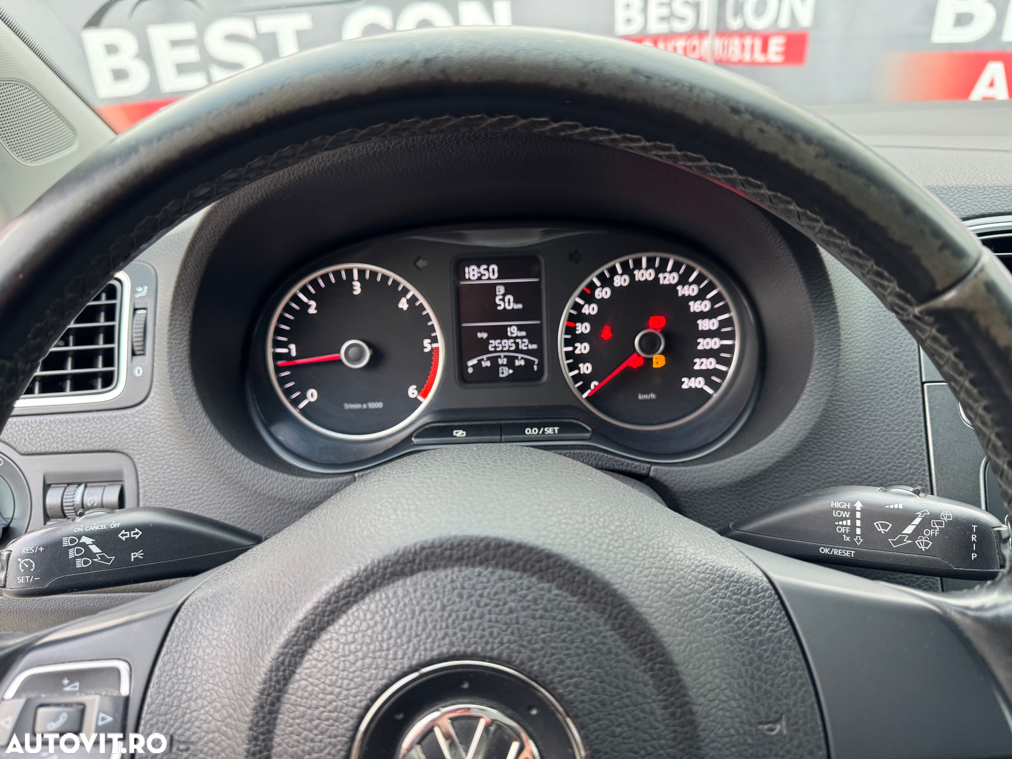 Volkswagen Polo 1.6 TDI Highline - 8