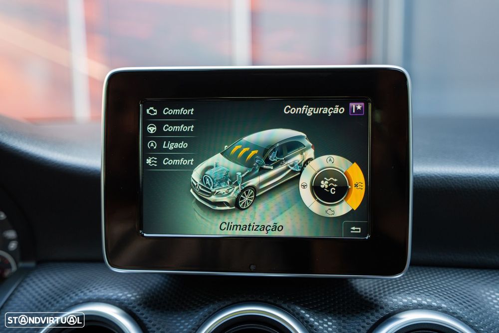 Mercedes-Benz A 180 d AMG Line - 12