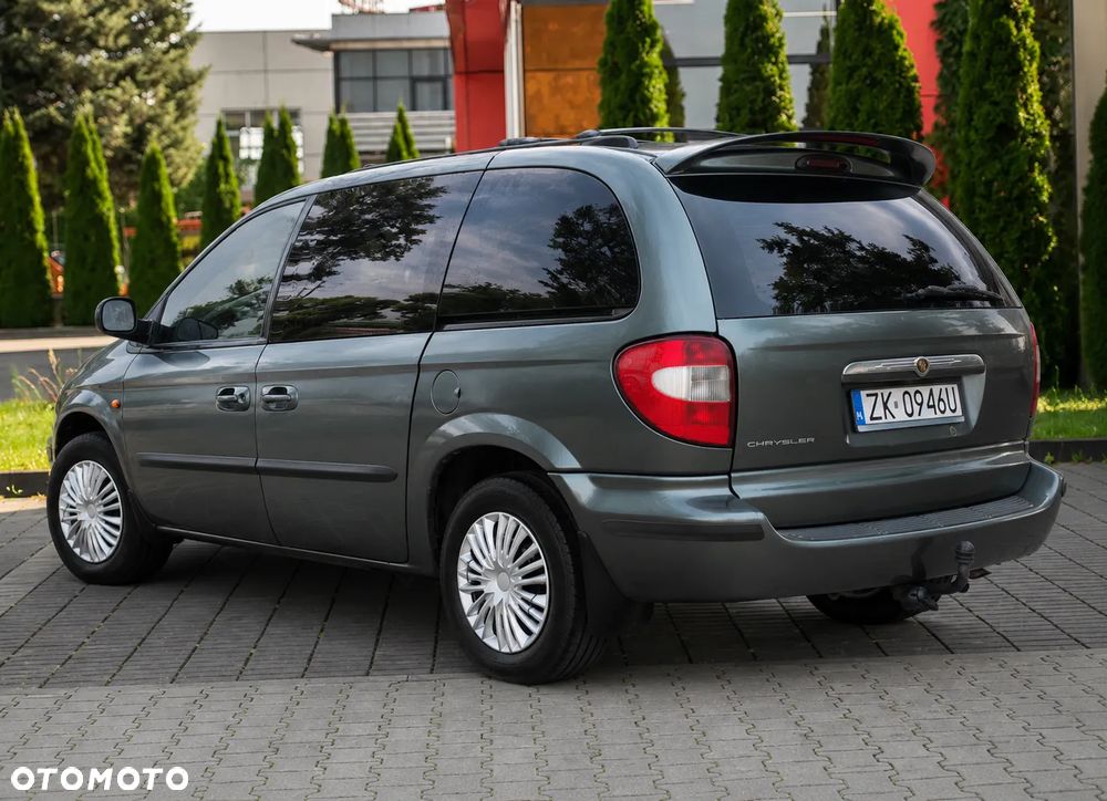Chrysler Voyager 2.5L CRD LX - 4