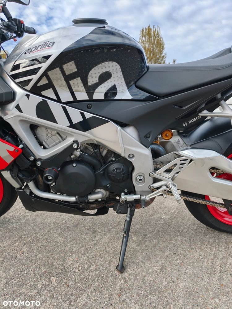 Aprilia Tuono - 11