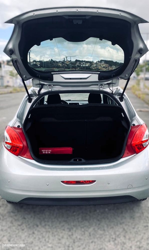 Peugeot 208 1.4 HDi Active - 3