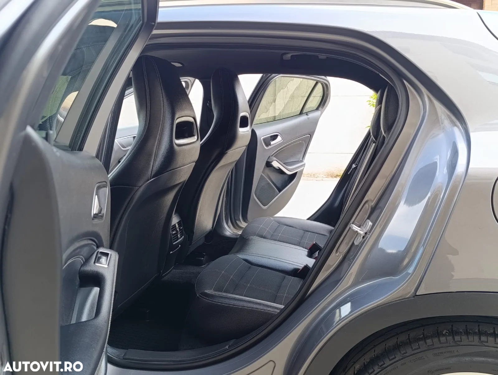 Mercedes-Benz GLA - 7