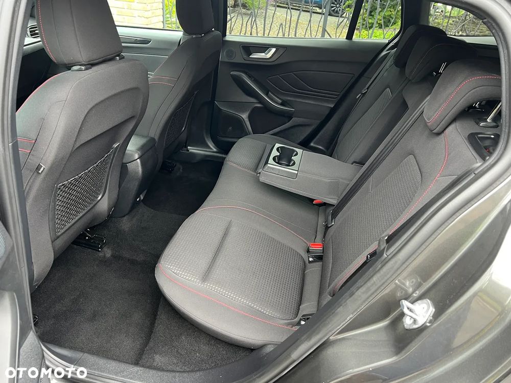 Ford Focus 1.0 EcoBoost STart-Stopp-System ST-LINE X - 28