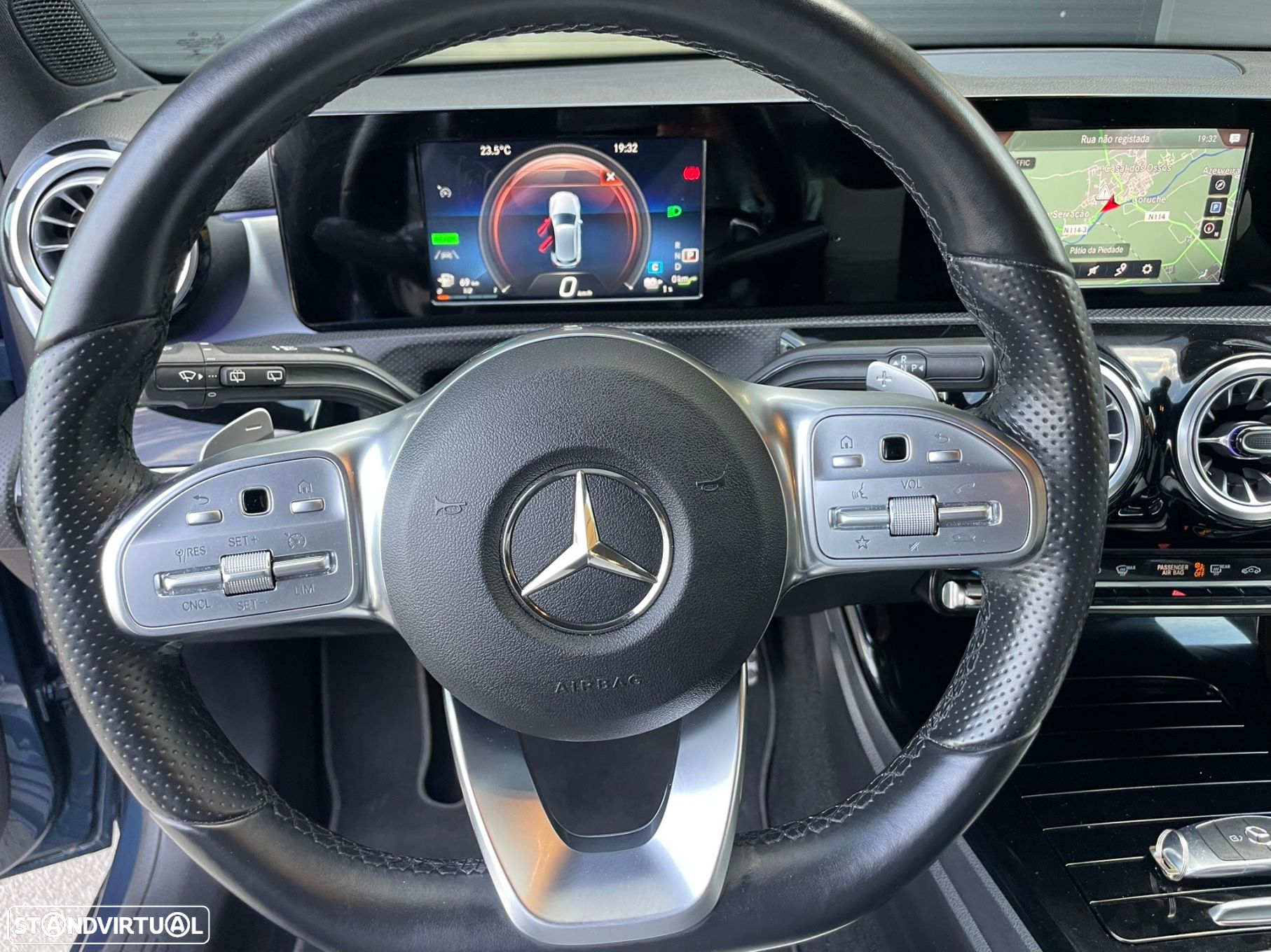 Mercedes-Benz A 250 e 8G-DCT AMG Line - 14