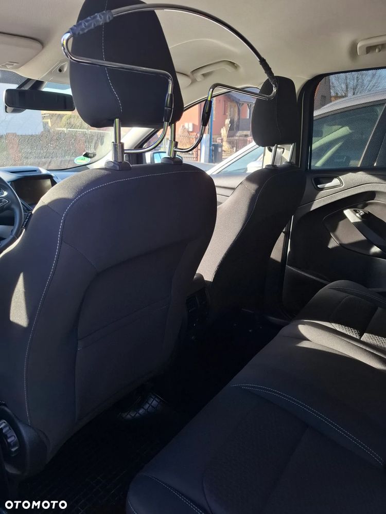 Ford Kuga 2.0 TDCi 2x4 Cool & Connect - 15
