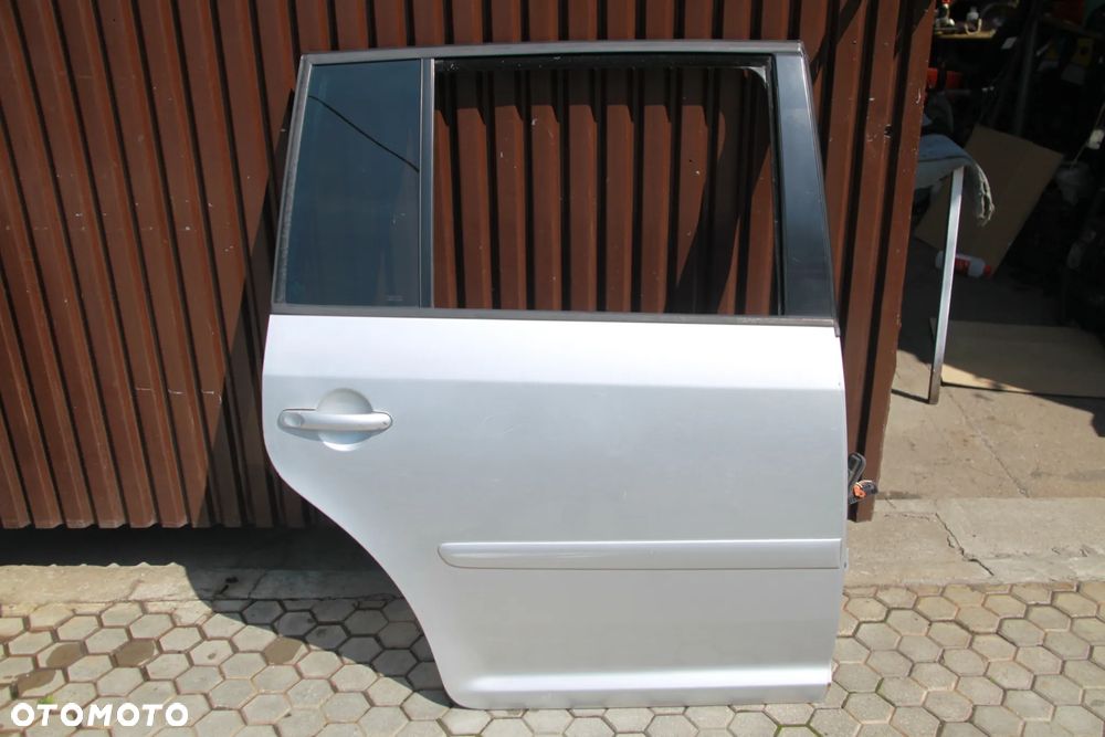 VW TOURAN 1 Drzwi Kompletne Prawy Tył LA7W - 1