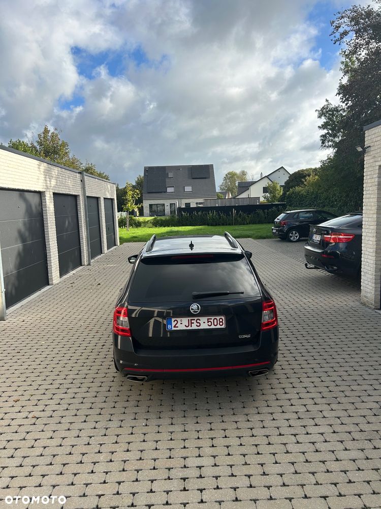 Skoda Octavia 2.0 TSI RS - 12
