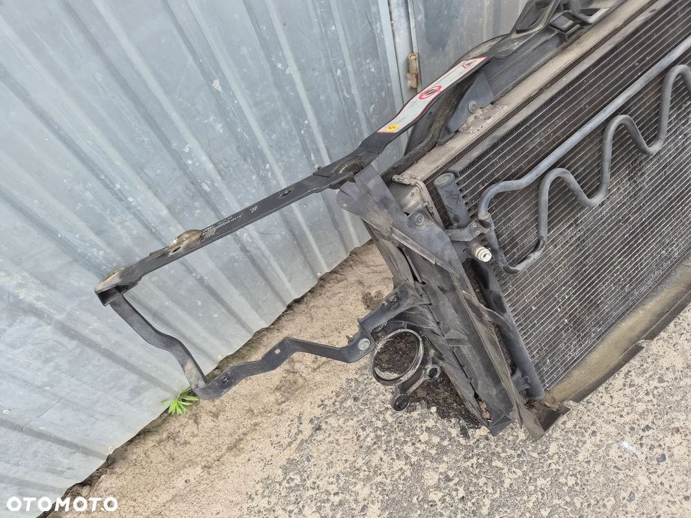 Pas przedni chłodnice wentylator Audi A8 D2 przed liftem 3.7 4.2 V8 - 3
