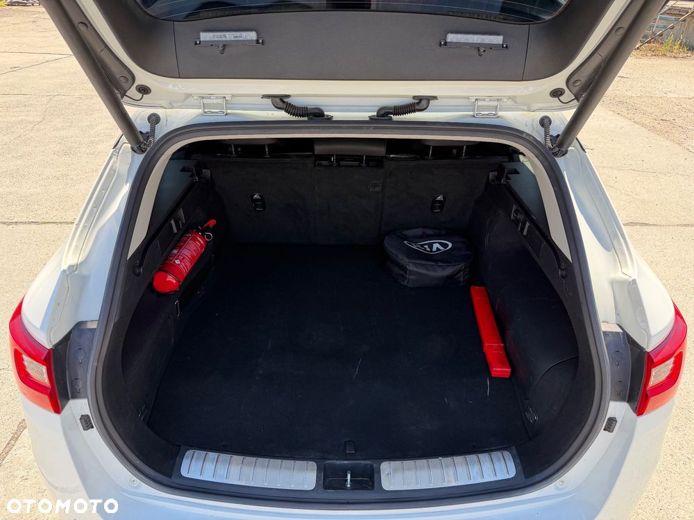 Kia Optima Plug-in Hybrid - 30