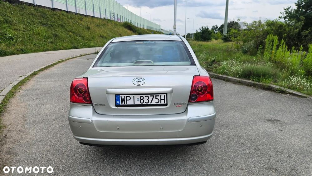 Toyota Avensis 1.8 VVT-i Sol - 4
