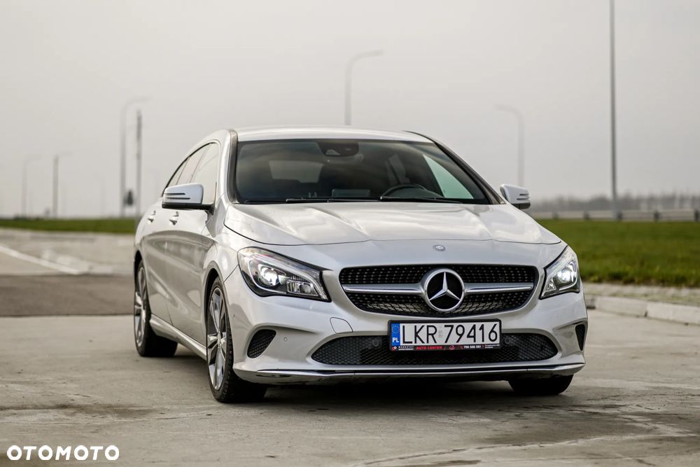 Mercedes-Benz CLA 180 7G-DCT Peak Edition - 10