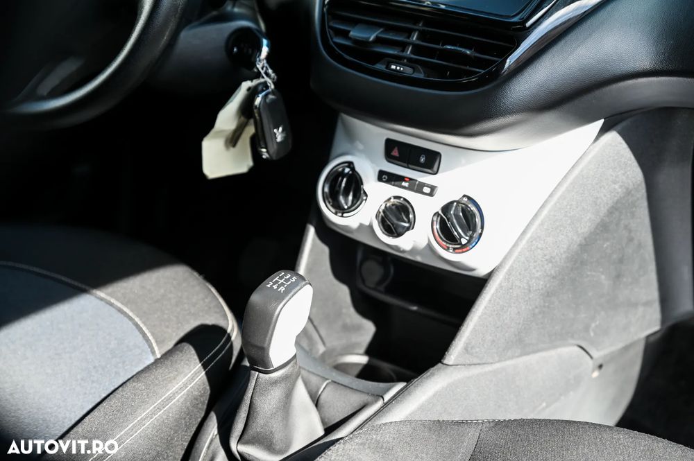 Peugeot 208 82 PureTech Style - 17