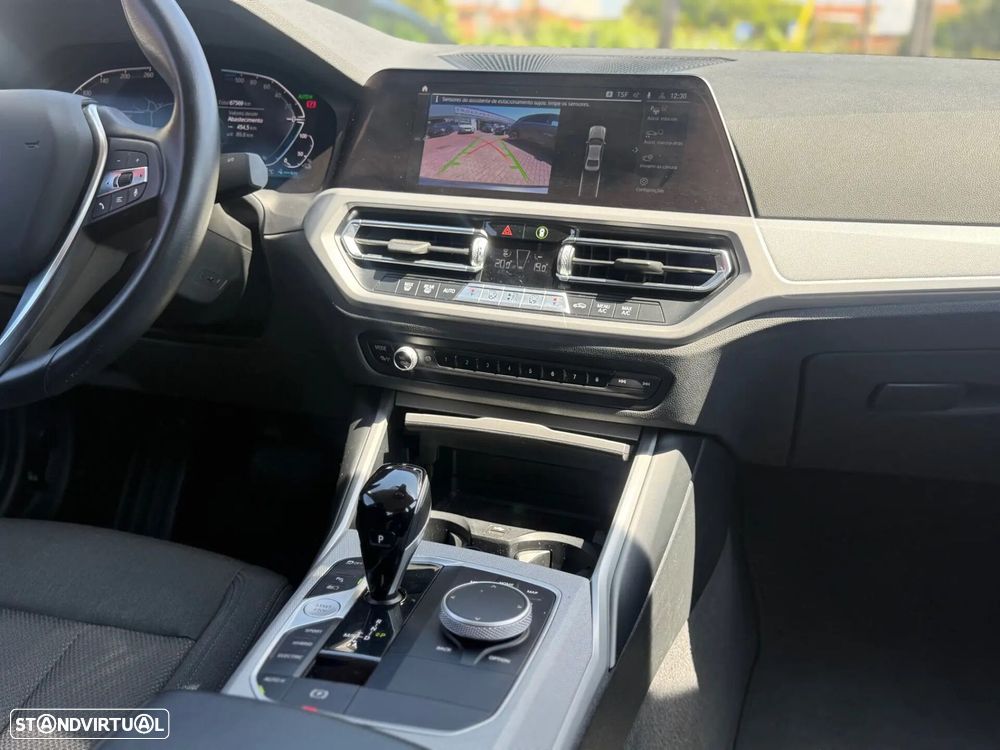 BMW 330 e Aut. Luxury Line - 9
