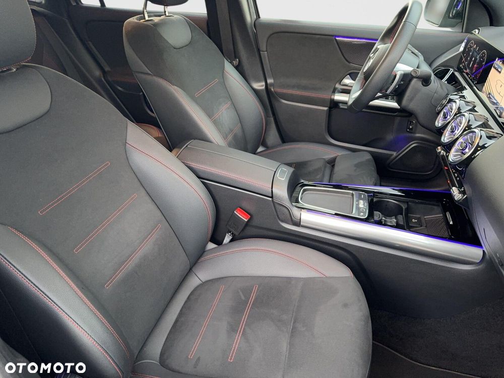 Mercedes-Benz GLA 200 AMG Line - 26