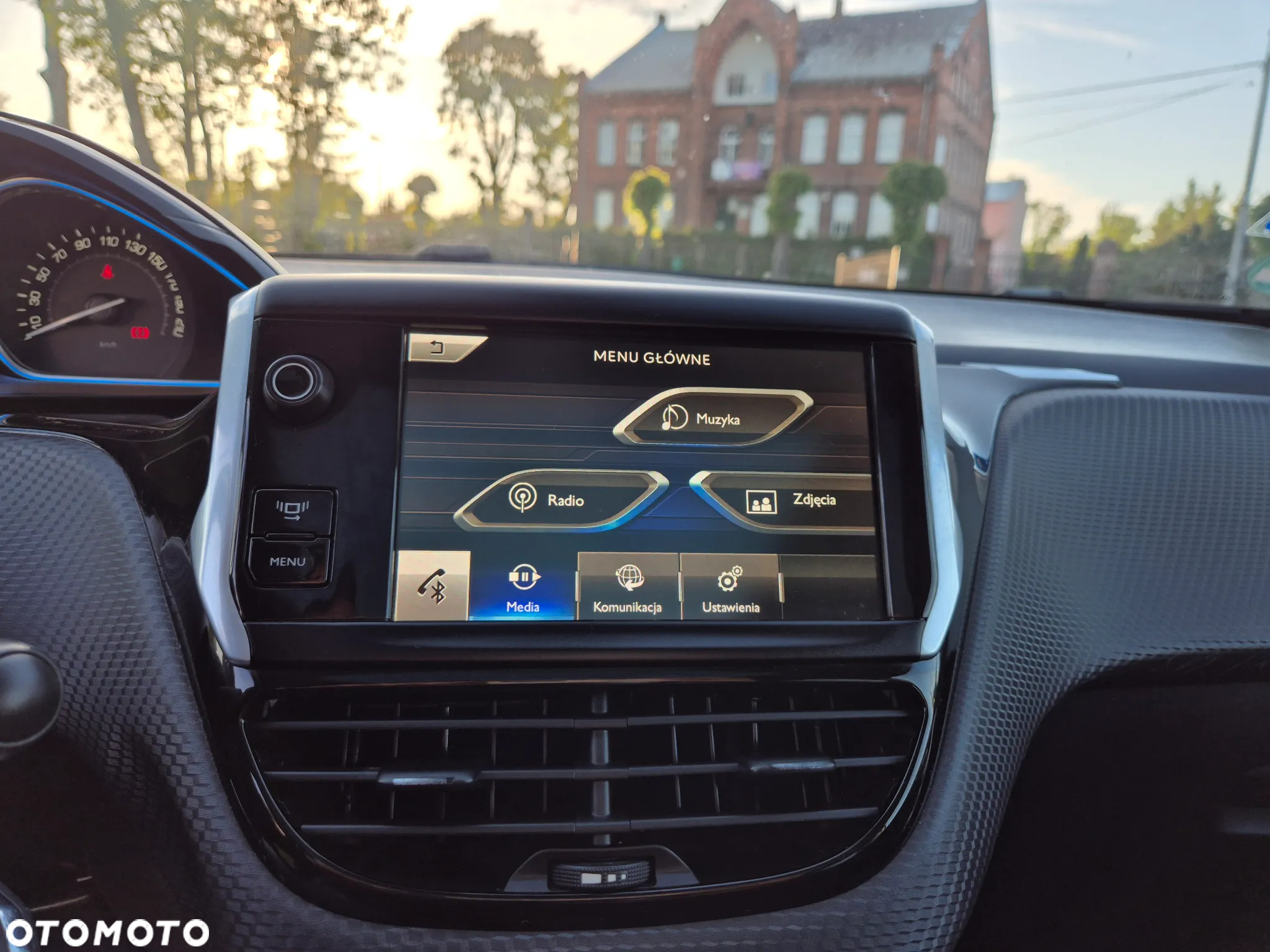 Peugeot 2008 e-HDi FAP 115 STOP & START Business-Line - 8