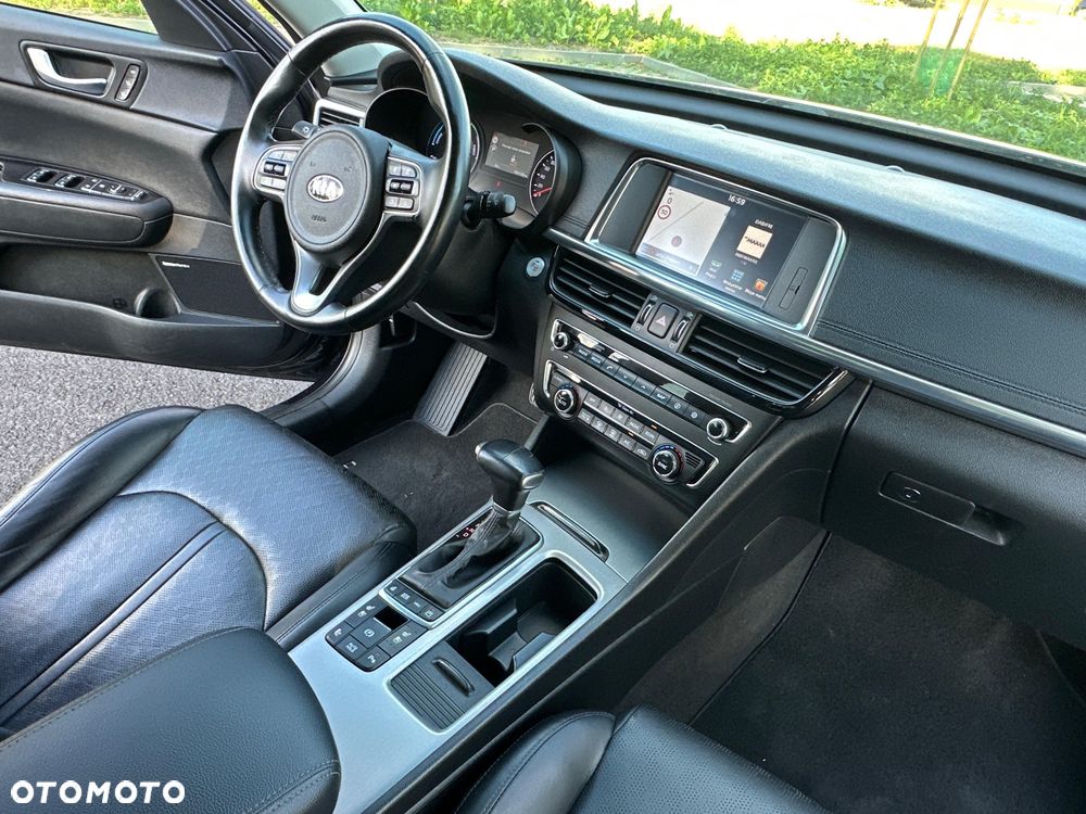 Kia Optima Plug-in Hybrid - 17