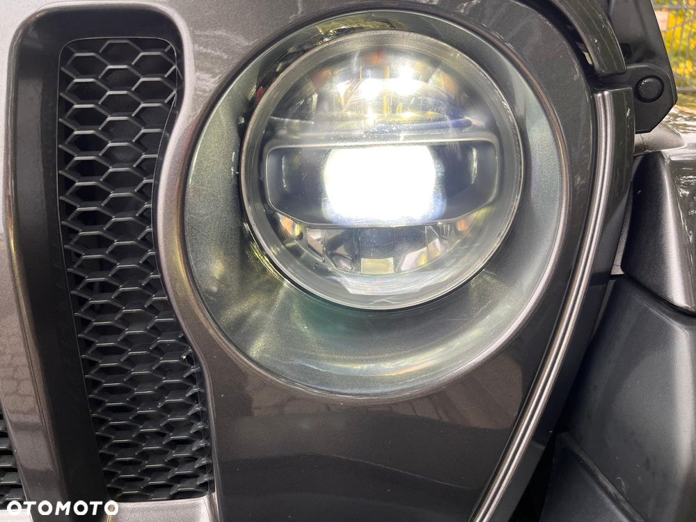 Jeep Wrangler 2.2 CRD Sahara - 20