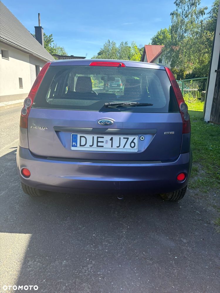 Ford Fiesta 1.4 TDCI - 11