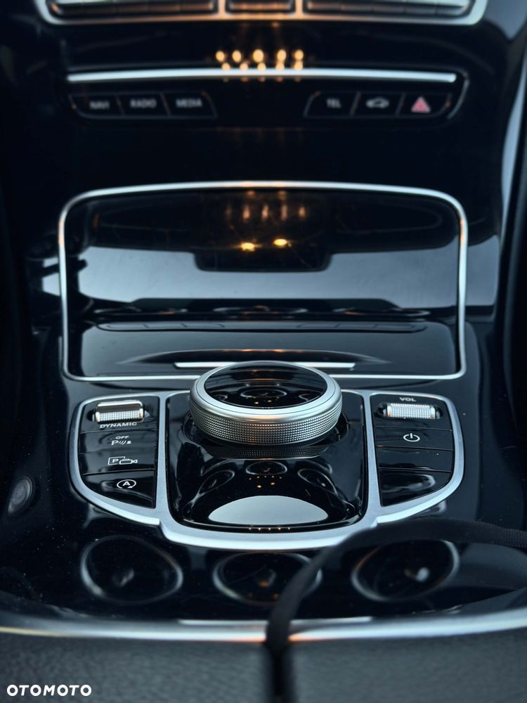 Mercedes-Benz Klasa C 220 d 9G-TRONIC AMG Line - 18