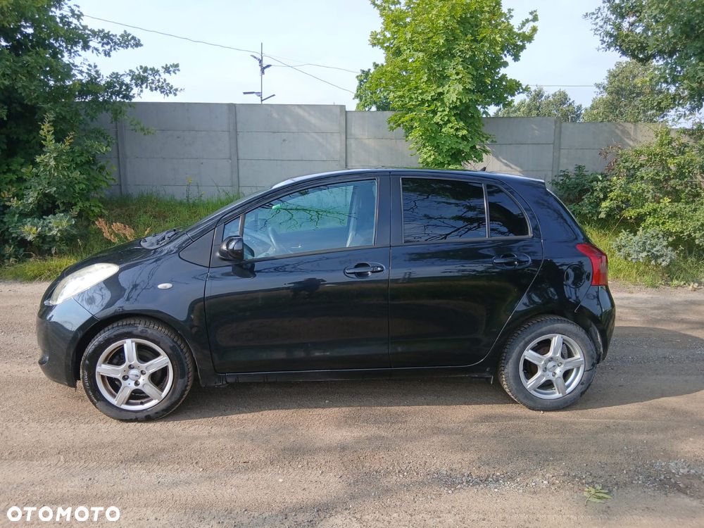 Toyota Yaris 1.3 Luna - 4