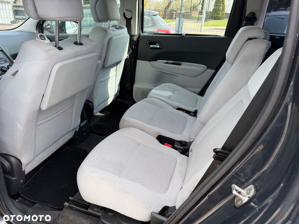 Peugeot 5008 1.6 Active - 11