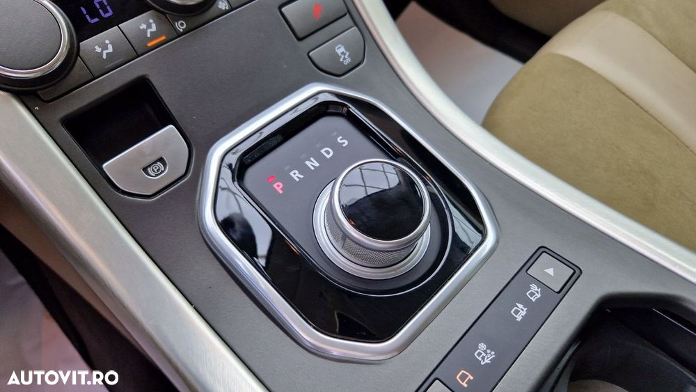 Land Rover Range Rover Evoque - 16