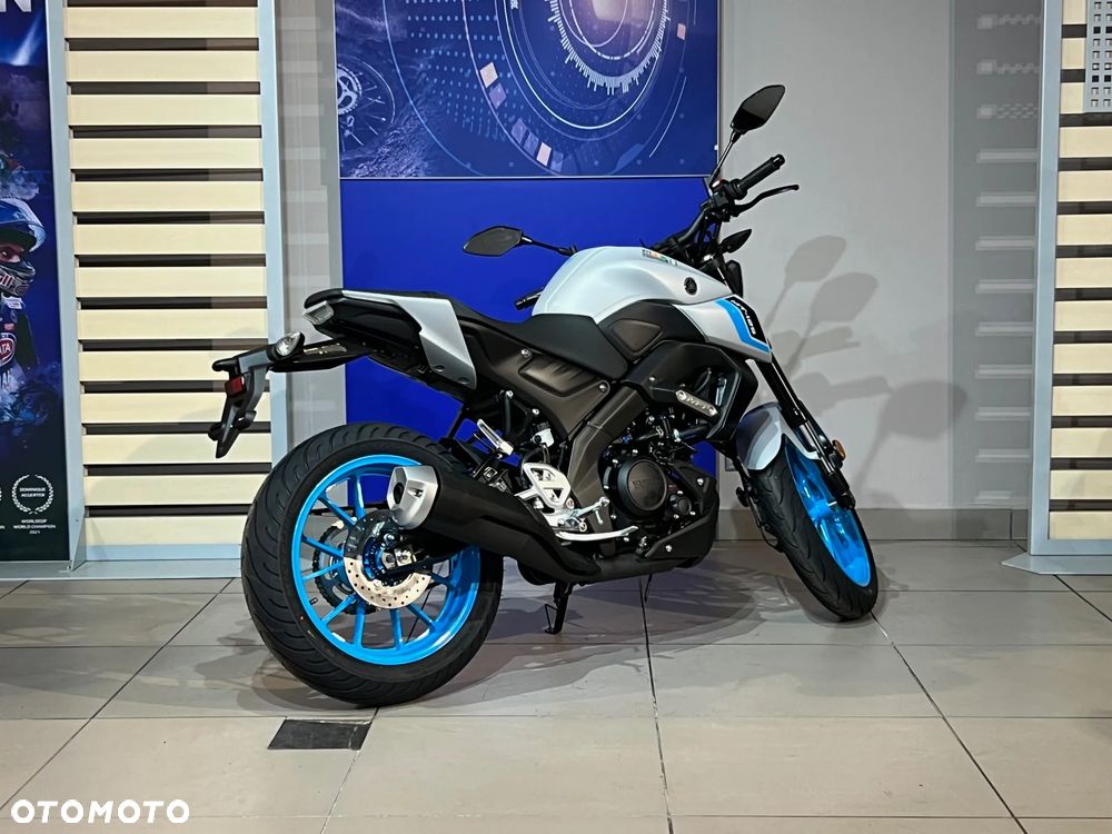 Yamaha MT - 8