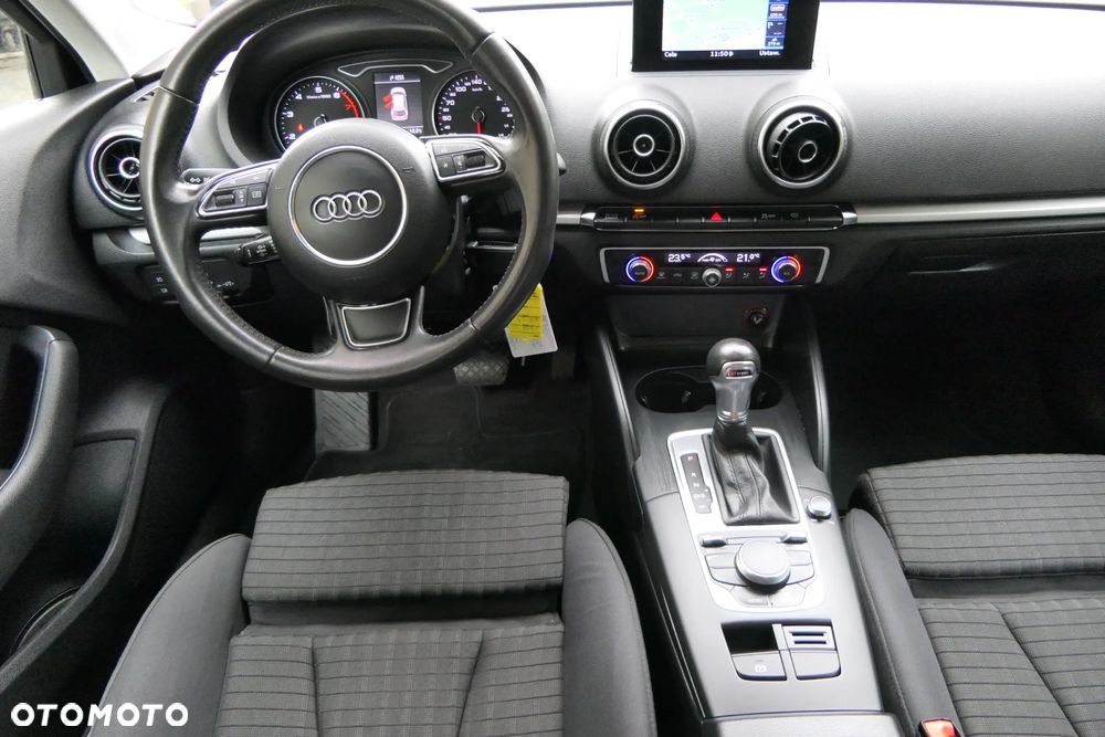 Audi A3 Sportback 1.4 TFSI S tronic Ambiente - 2
