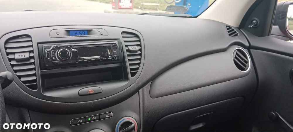 Hyundai i10 1.1 Base - 17