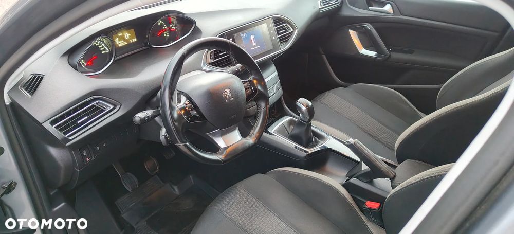 Peugeot 308 - 16
