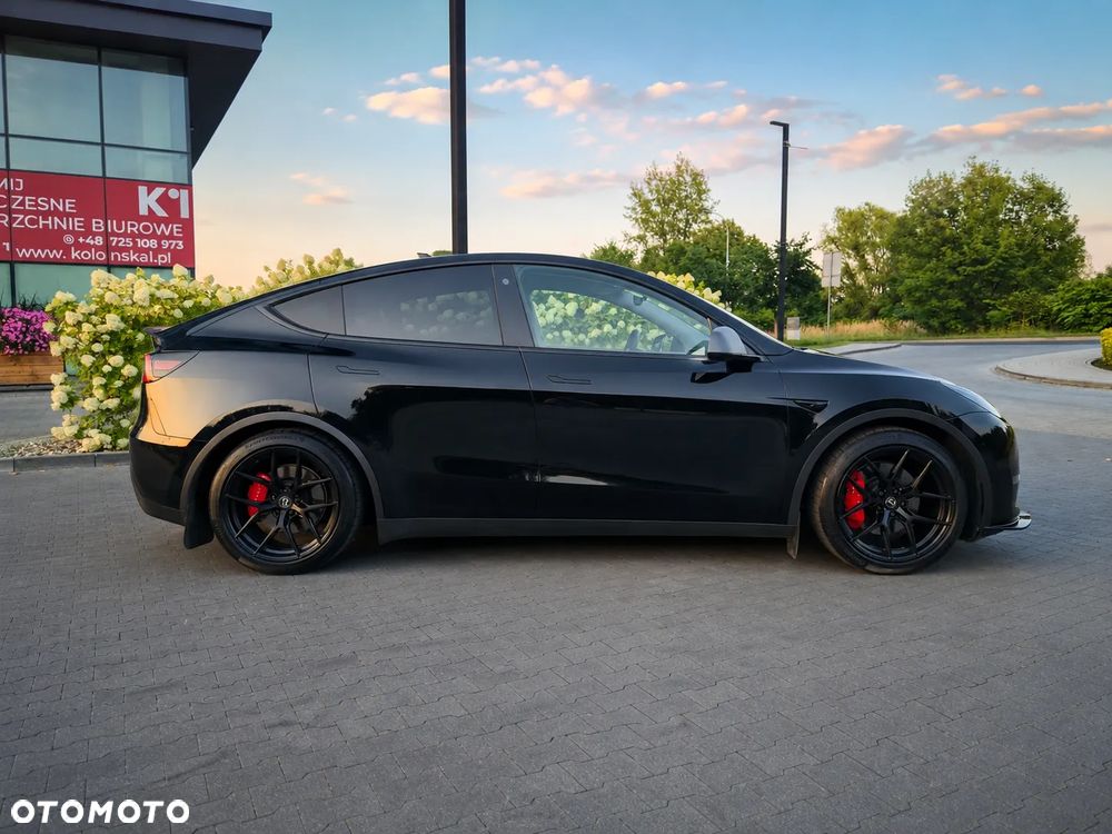 Tesla Model Y Performance AWD - 6