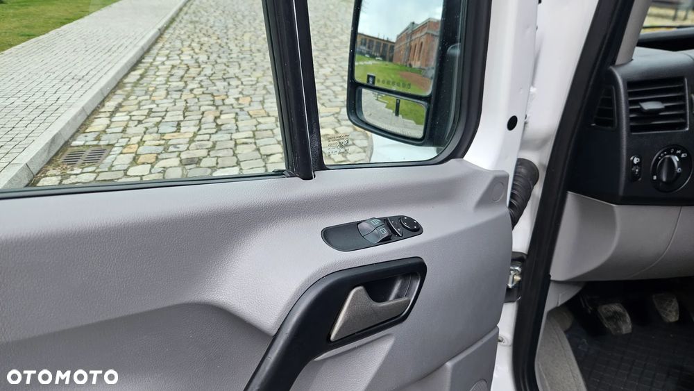 Mercedes-Benz Sprinter - 13