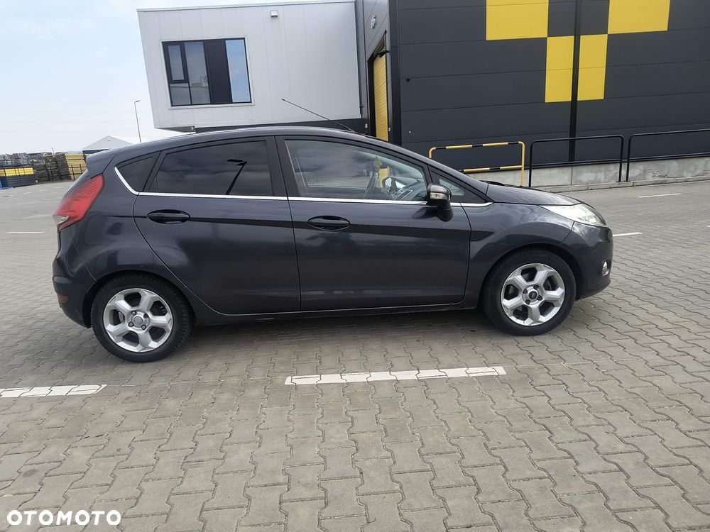 Ford Fiesta 1.4 Titanium - 2