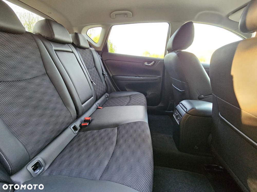 Nissan Pulsar 1.2 DIG-T Tekna EU6 - 32