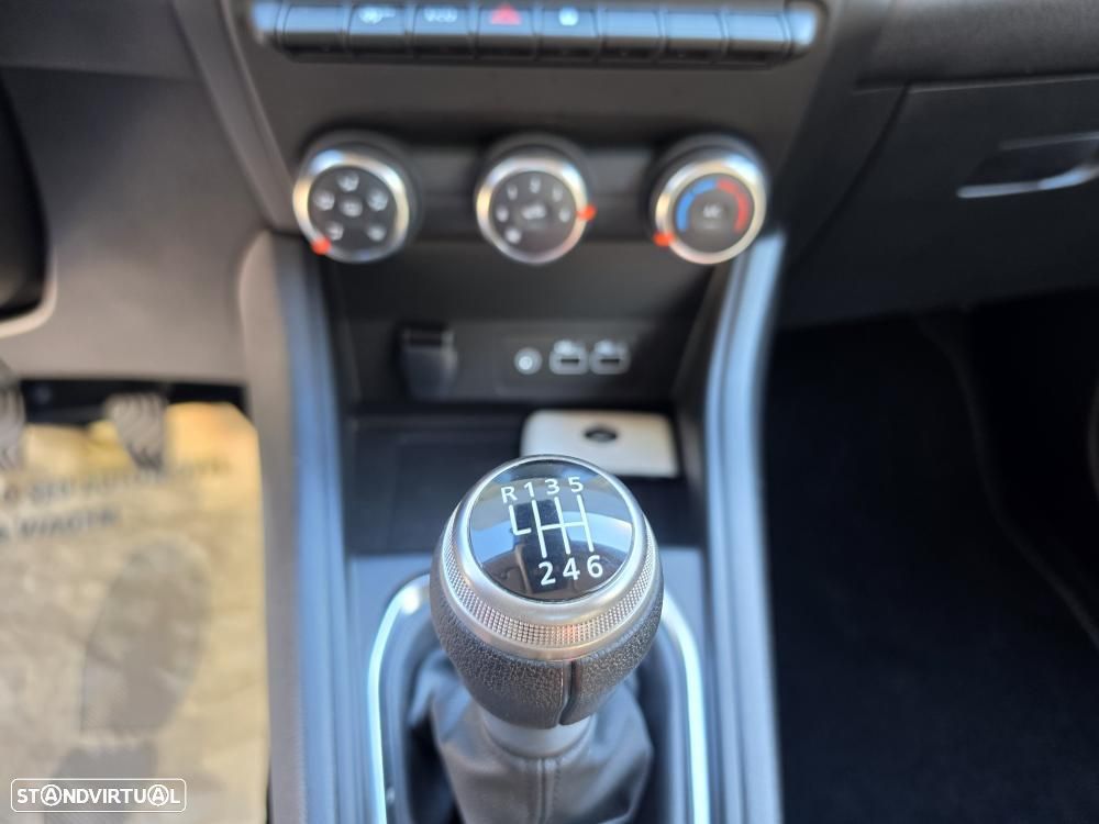 Renault Captur 1.0 TCe Techno - 21
