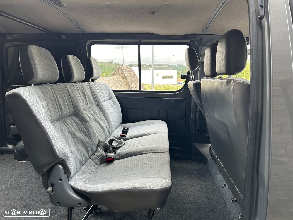 Toyota HiAce 2.4 D LXH12LB - 17