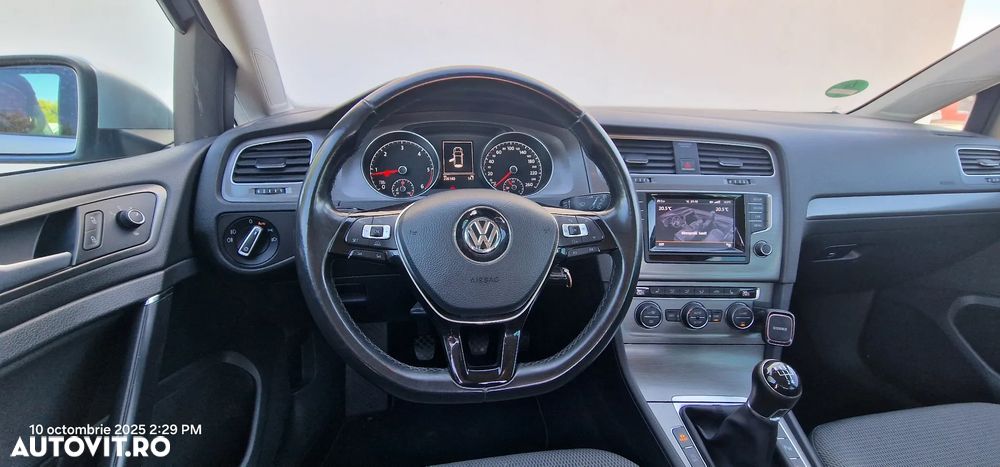Volkswagen Golf 1.6 TDI BlueMotion Technology DPF Highline - 23